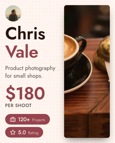 Card design split-hero-03 in the modern mood — sample card “Chris Vale”